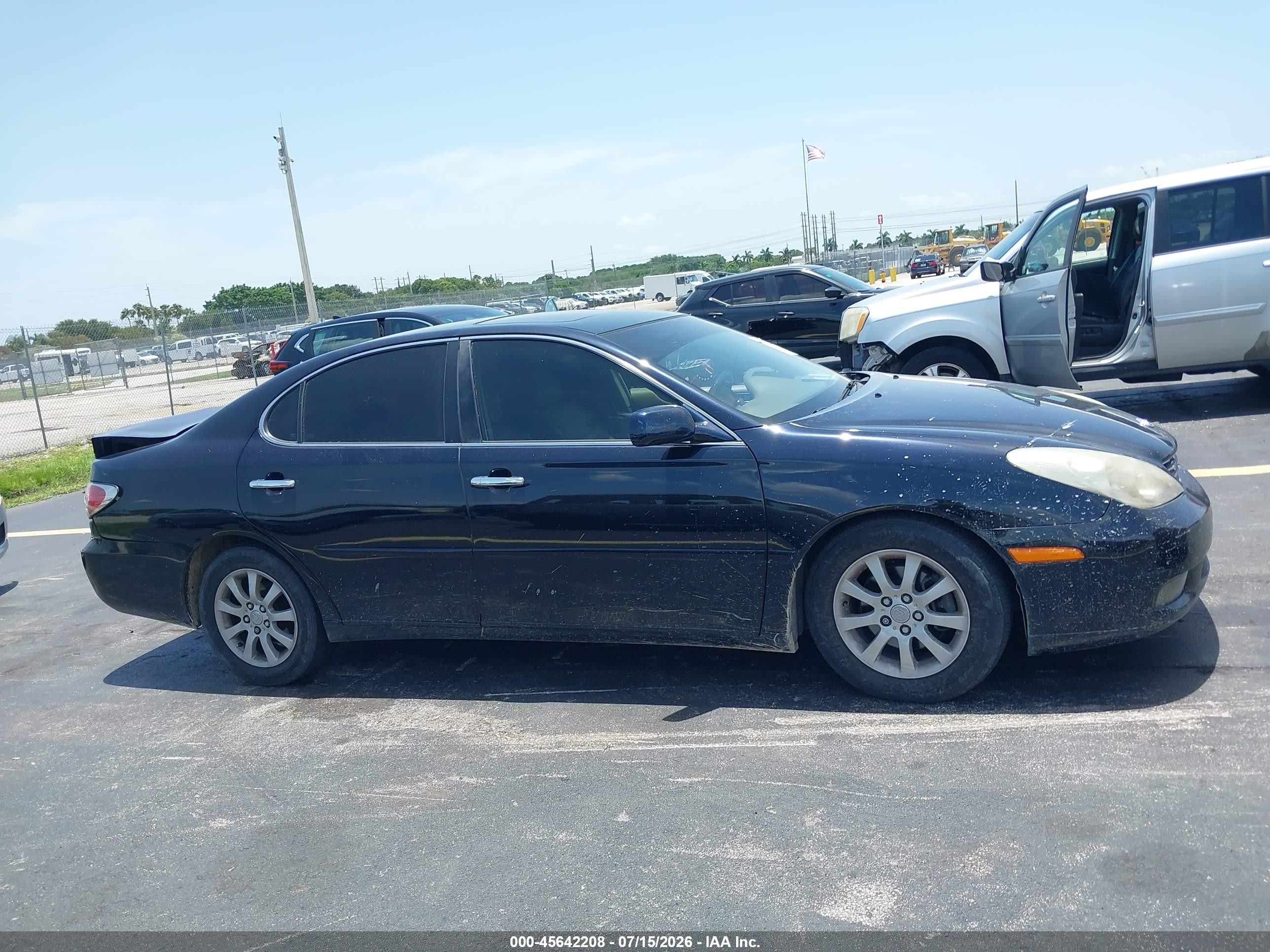 2003 Lexus Es 300   Blue vin: JTHBF30G336009622