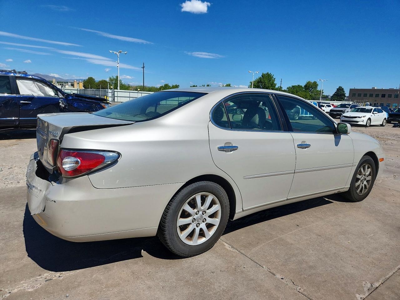 2003 Lexus Es 300 Бежевый vin: JTHBF30G336009992