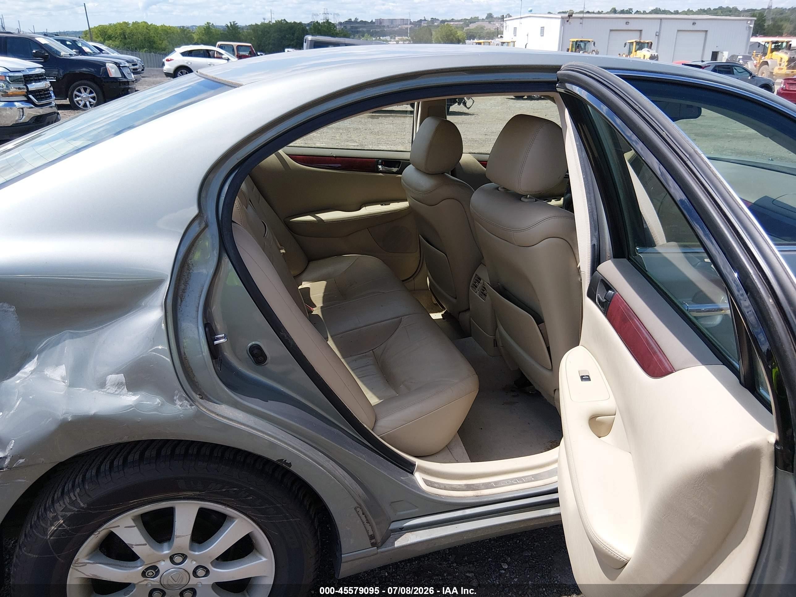 2003 Lexus Es 300   Бежевый vin: JTHBF30G336016294