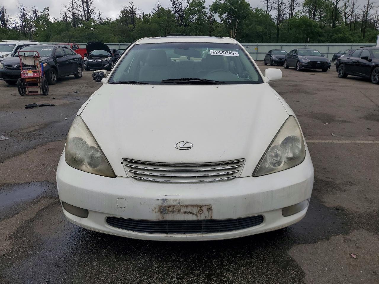 2002 Lexus Es 300 White vin: JTHBF30G420030707