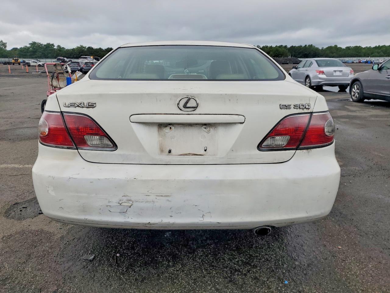 2002 Lexus Es 300 White vin: JTHBF30G420030707