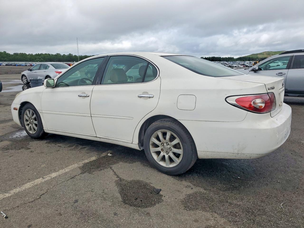 2002 Lexus Es 300 White vin: JTHBF30G420030707