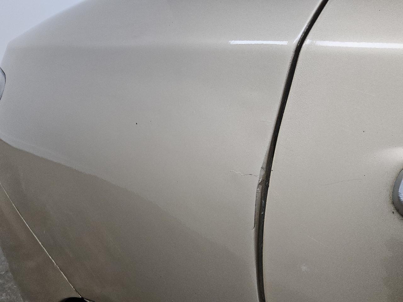 2002 Lexus Es 300 Tan vin: JTHBF30G420049676 Damage: Right Qtr Panel, Cracked Paint, 1 To 2 Inches