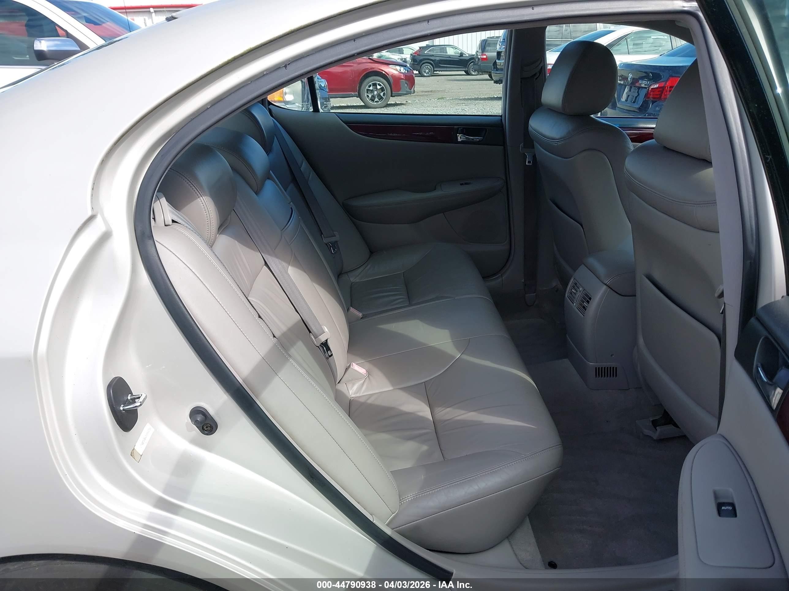 2002 Lexus Es 300   Gray vin: JTHBF30G420056238