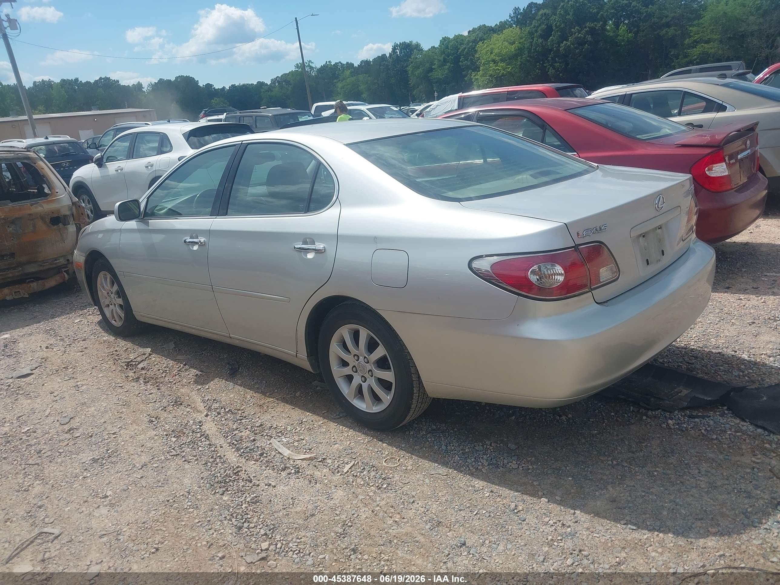 2002 Lexus Es 300   Silver vin: JTHBF30G420082239