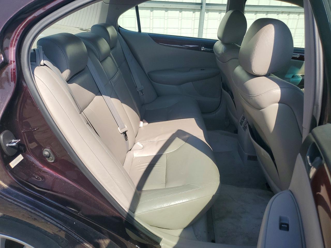 2002 Lexus Es 300 Maroon vin: JTHBF30G425005874