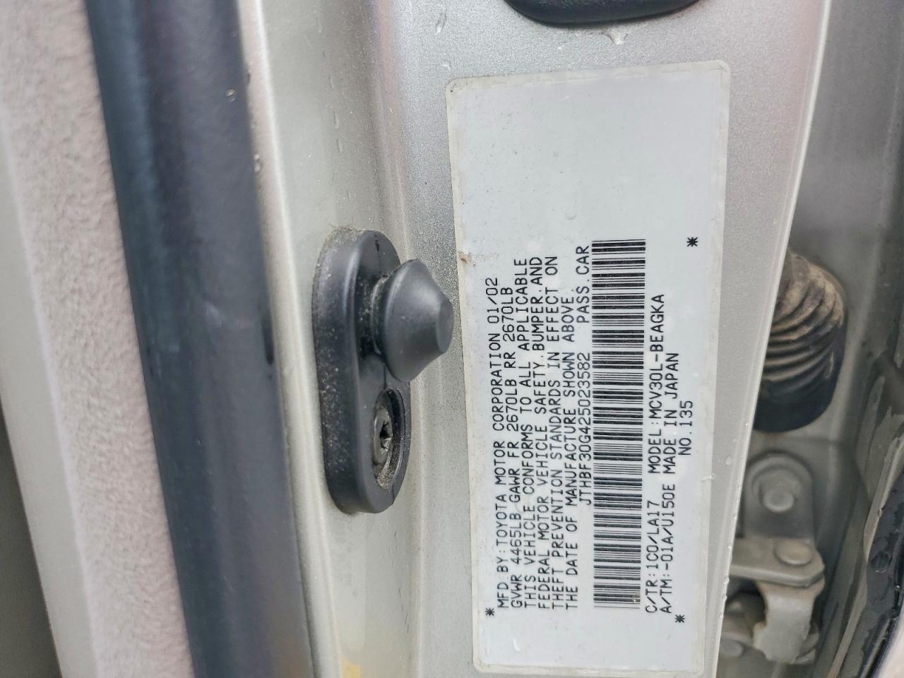 2002 Lexus Es 300 Silver vin: JTHBF30G425023582