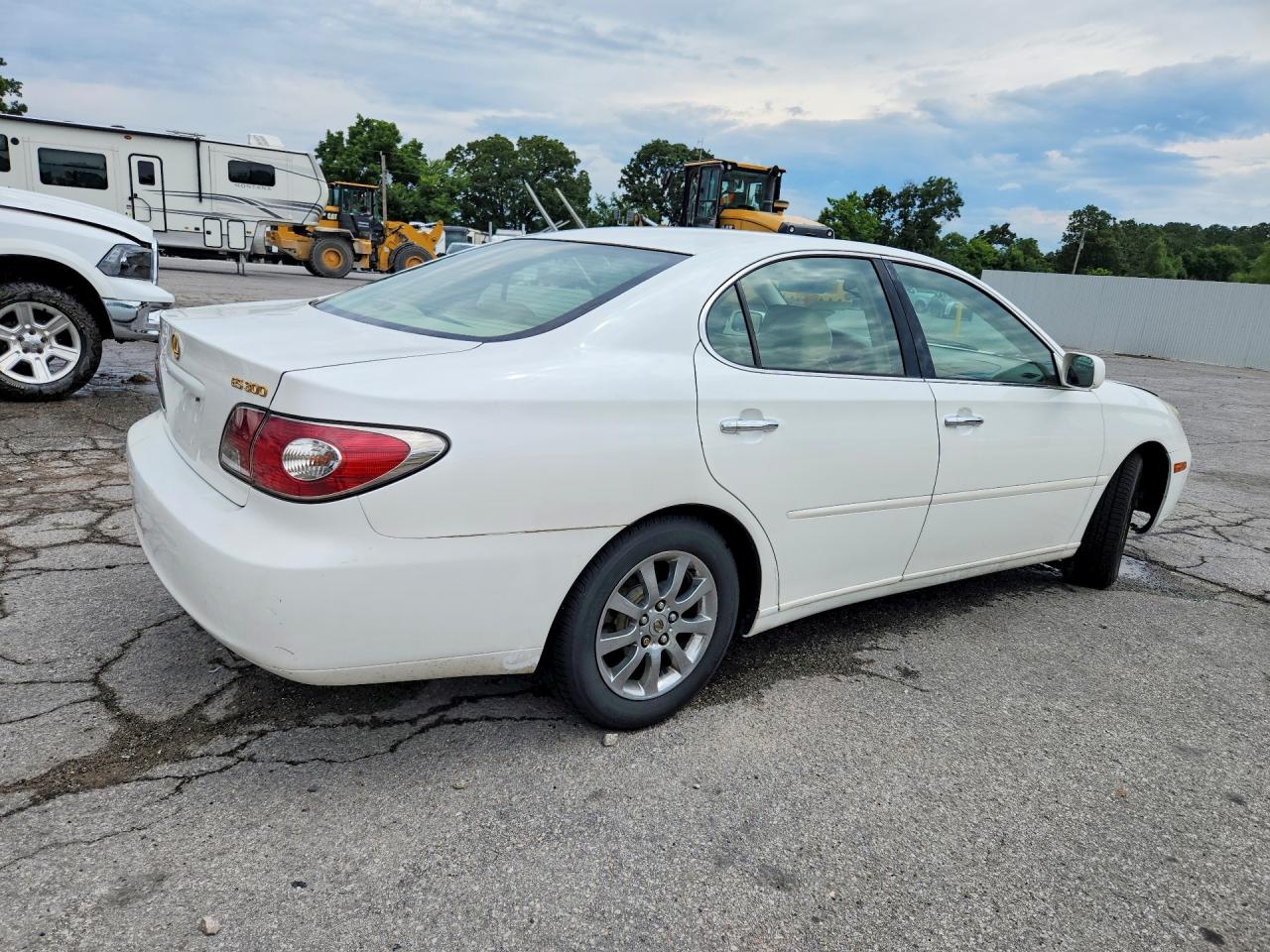 2003 Lexus Es 300 White vin: JTHBF30G430104516