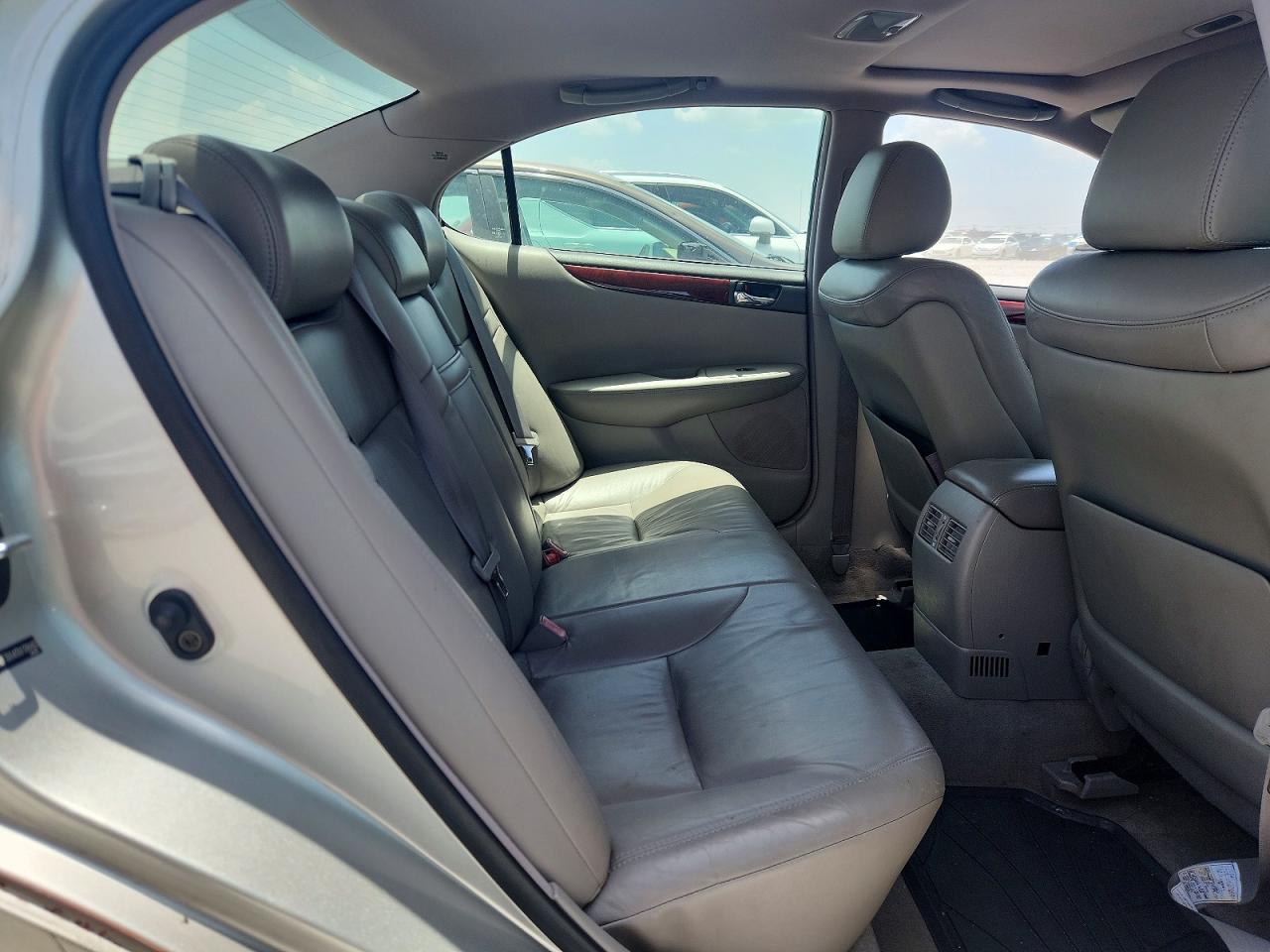 2003 Lexus Es 300 Silver vin: JTHBF30G430138682