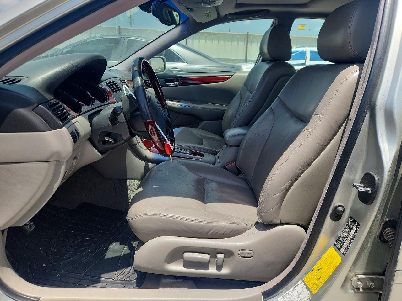 2003 Lexus Es 300 Silver vin: JTHBF30G430138682