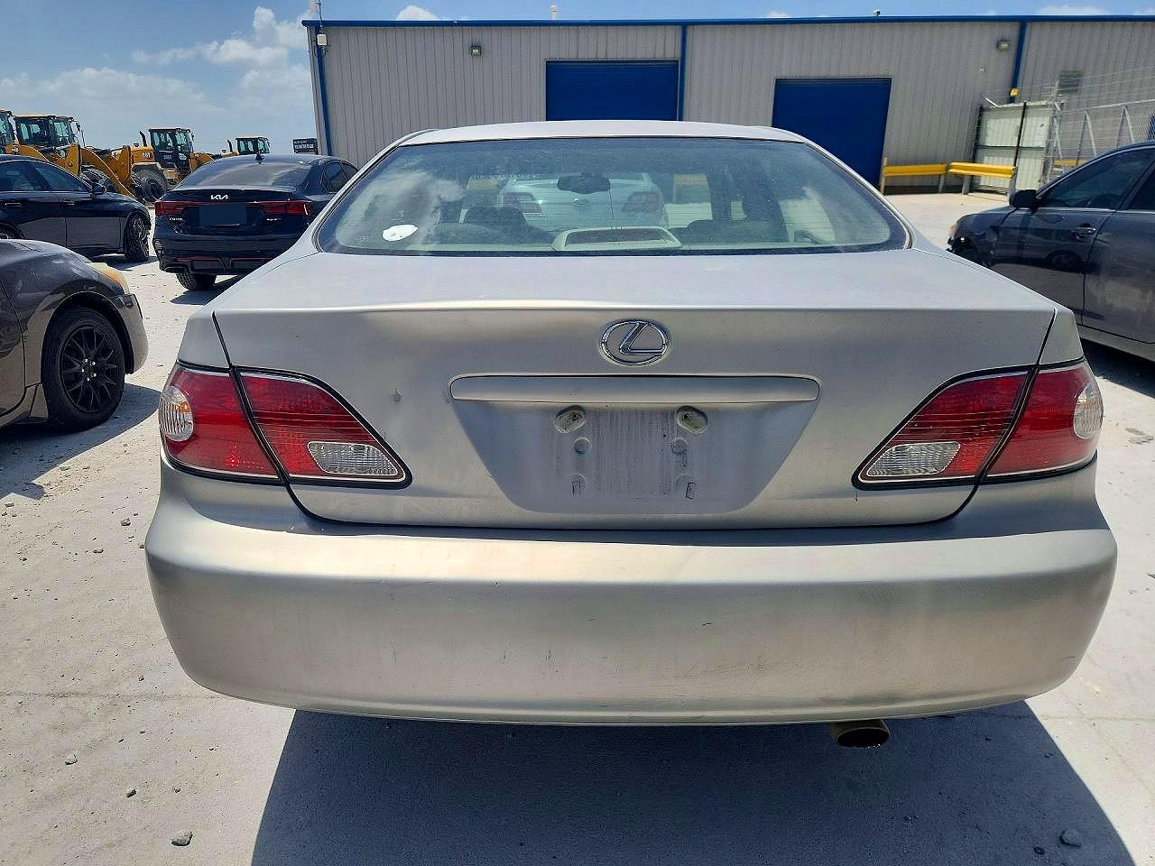 2003 Lexus Es 300 Silver vin: JTHBF30G430138682
