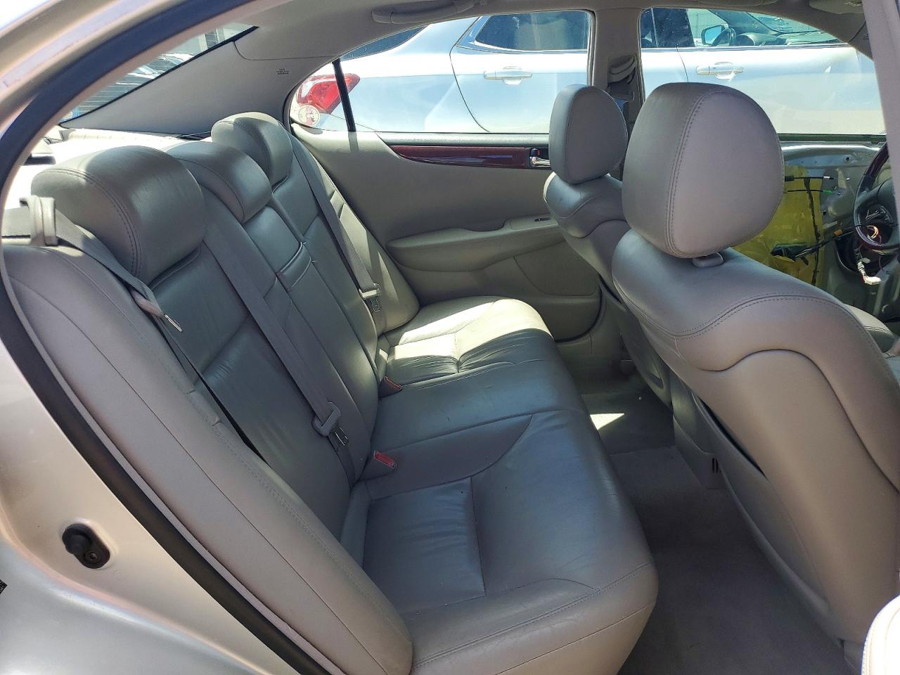 2003 Lexus Es 300 Silver vin: JTHBF30G436014215