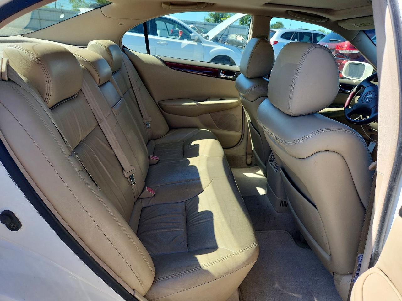 2003 Lexus Es 300 White vin: JTHBF30G436020371