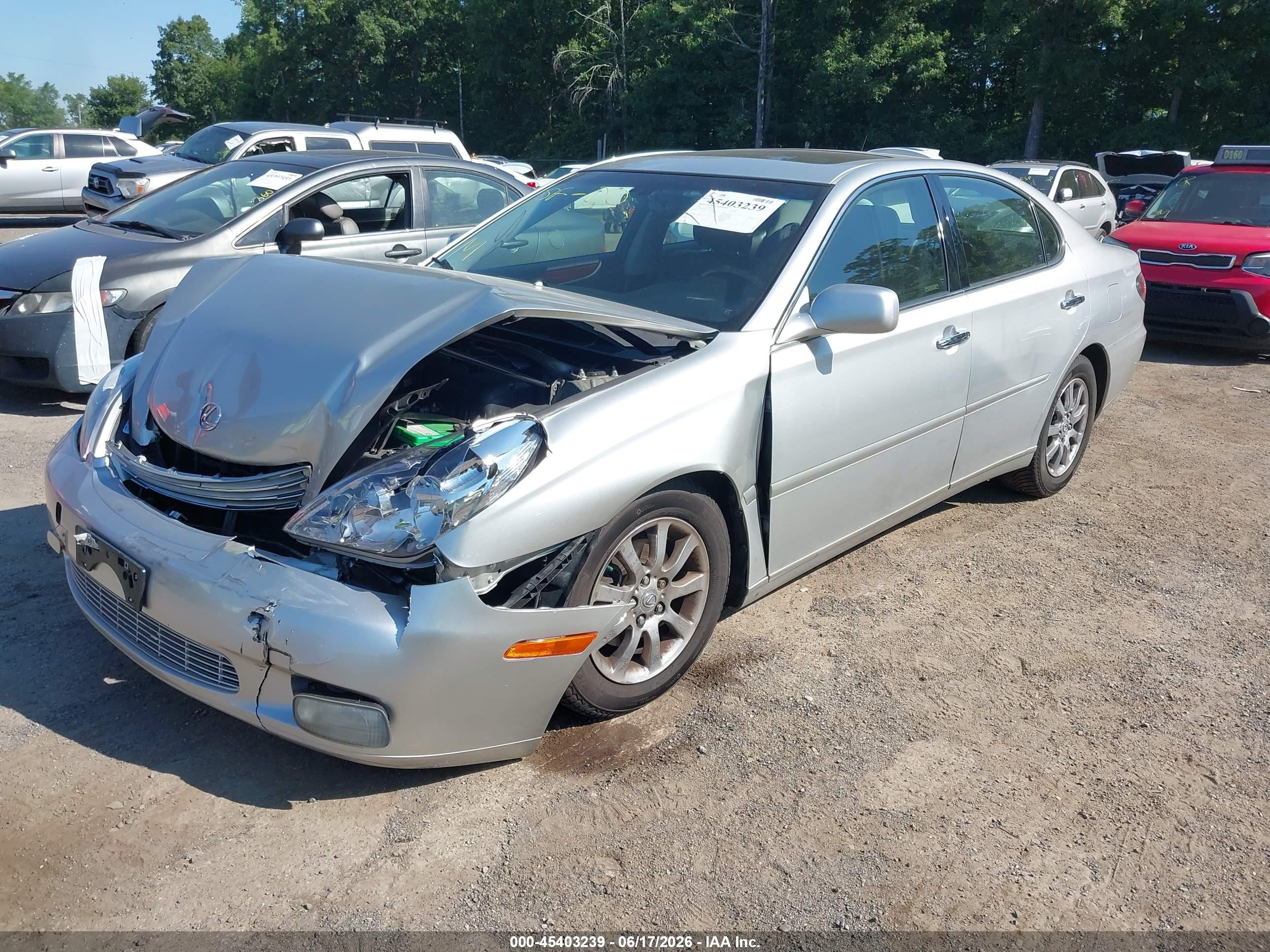 2002 Lexus Es 300   Silver vin: JTHBF30G520018226