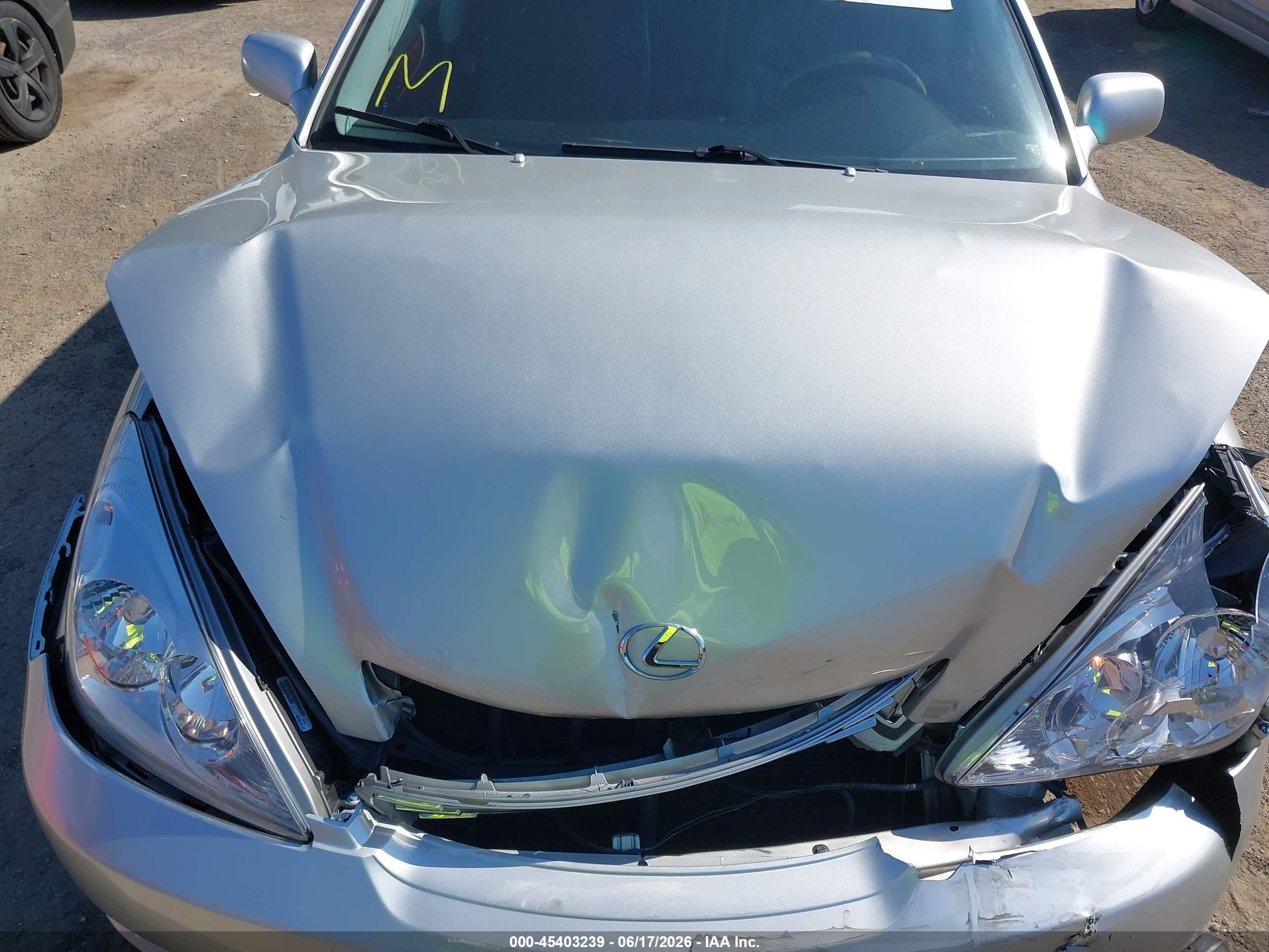 2002 Lexus Es 300   Silver vin: JTHBF30G520018226