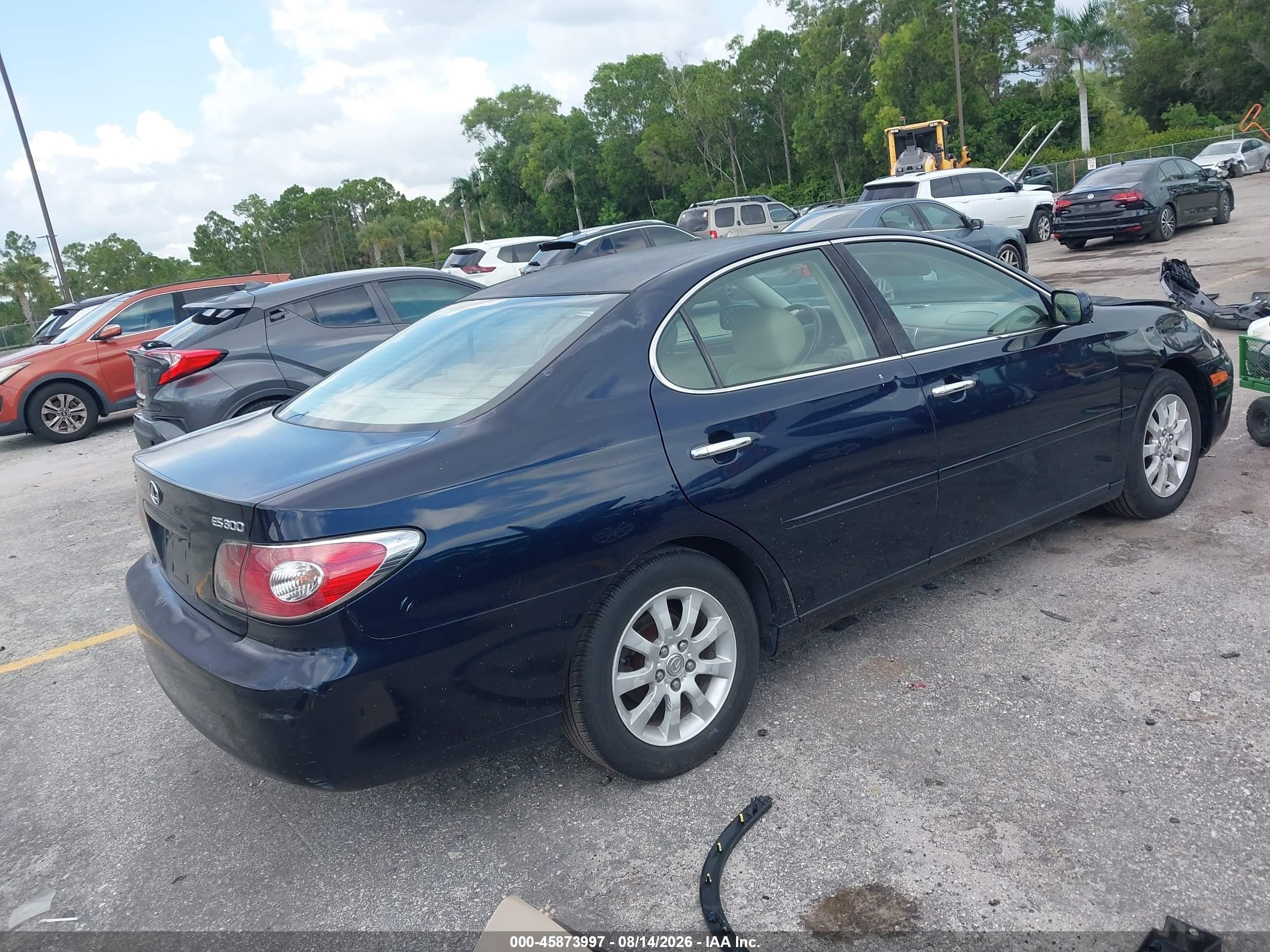 2002 Lexus Es 300   Navy vin: JTHBF30G520076143