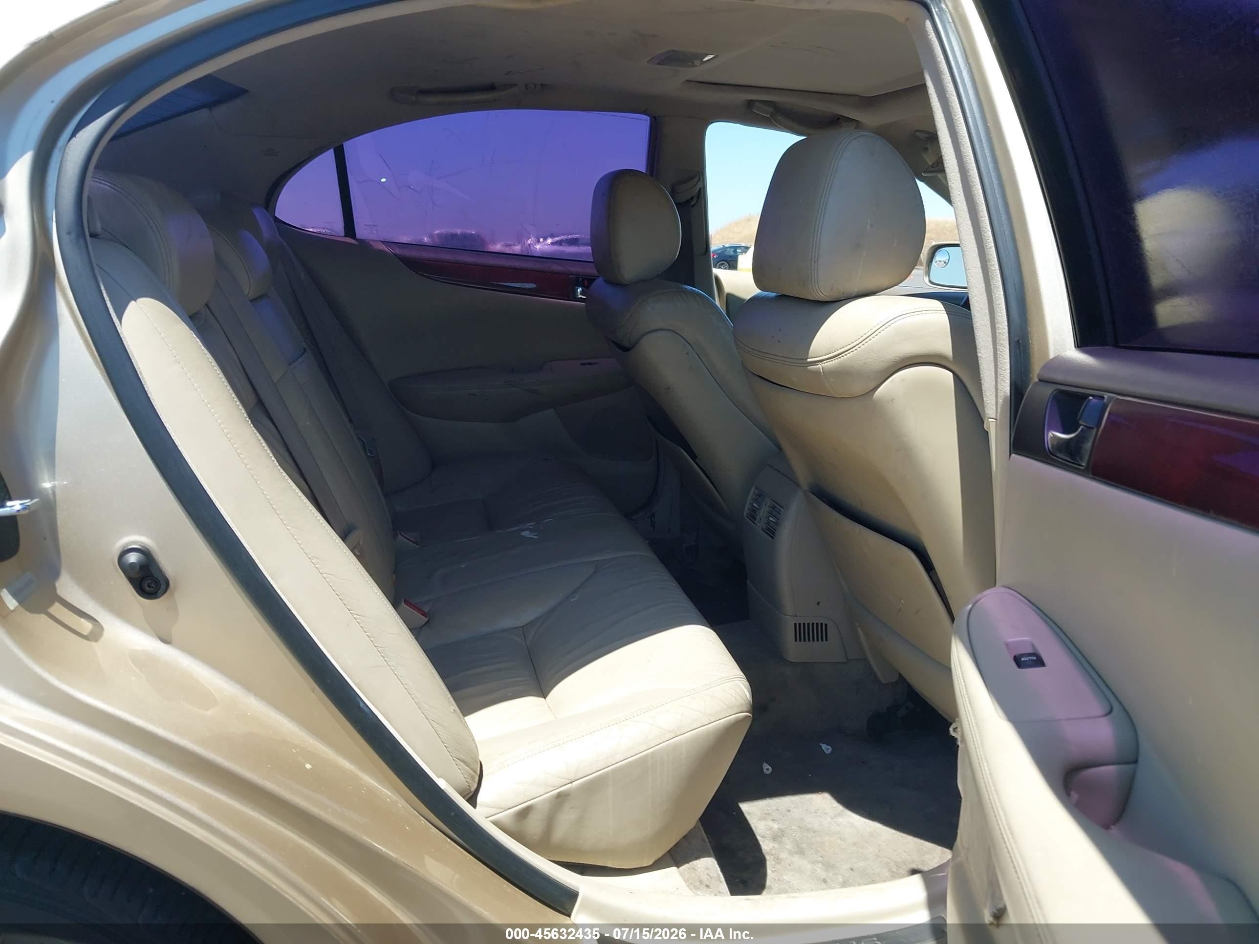 2002 Lexus Es 300   Gold vin: JTHBF30G520080502