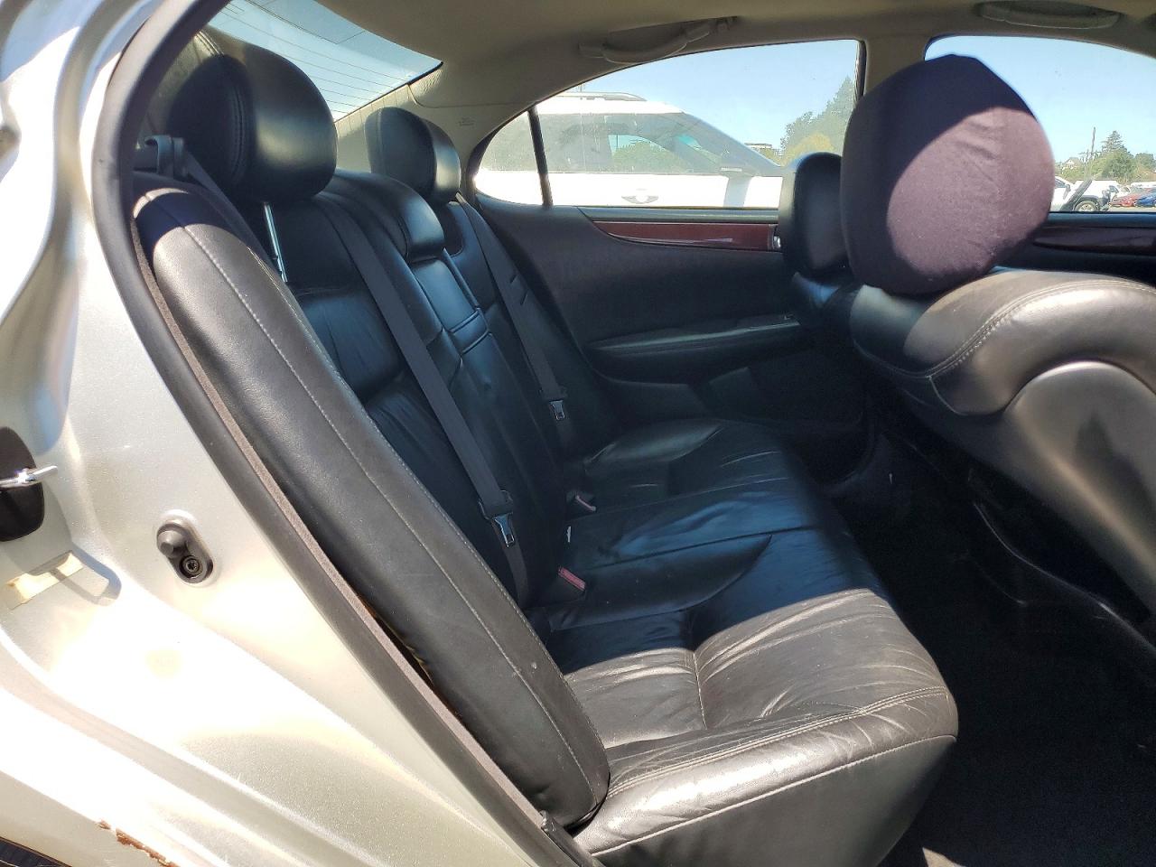 2002 Lexus Es 300 Silver vin: JTHBF30G520086672