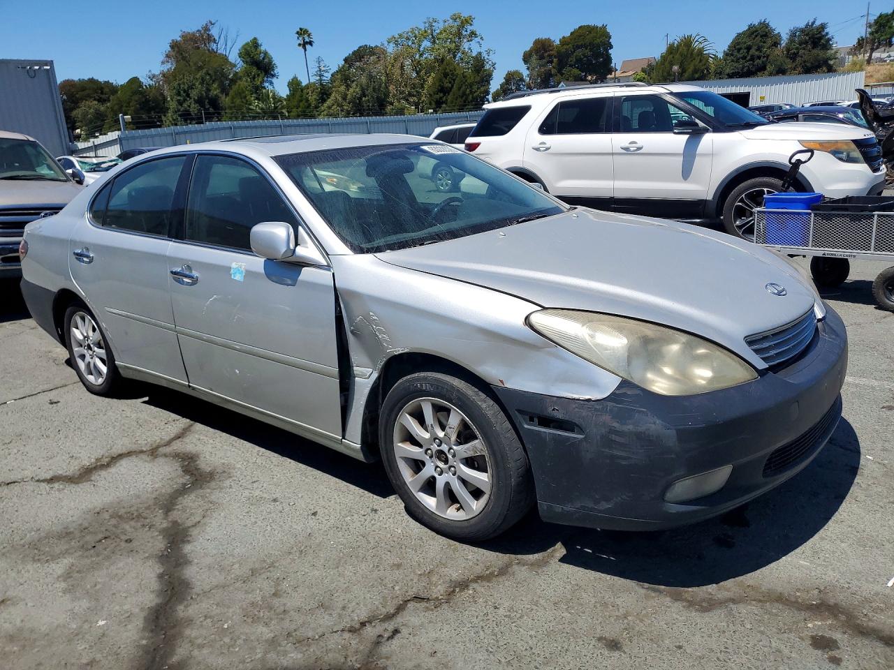 2002 Lexus Es 300 Silver vin: JTHBF30G520086672