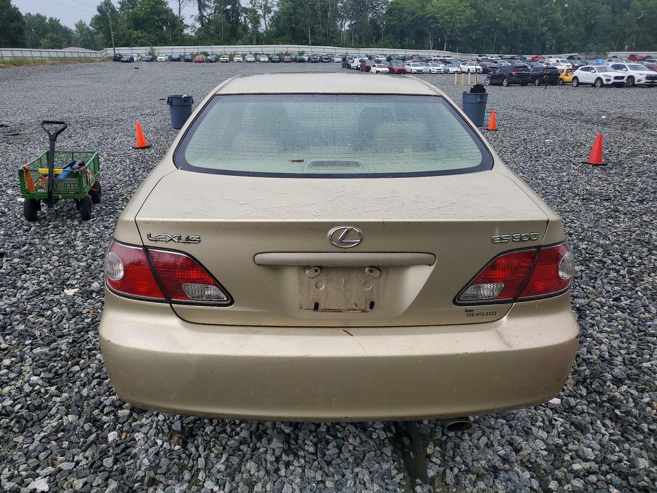2003 Lexus Es 300 Gold vin: JTHBF30G530122359
