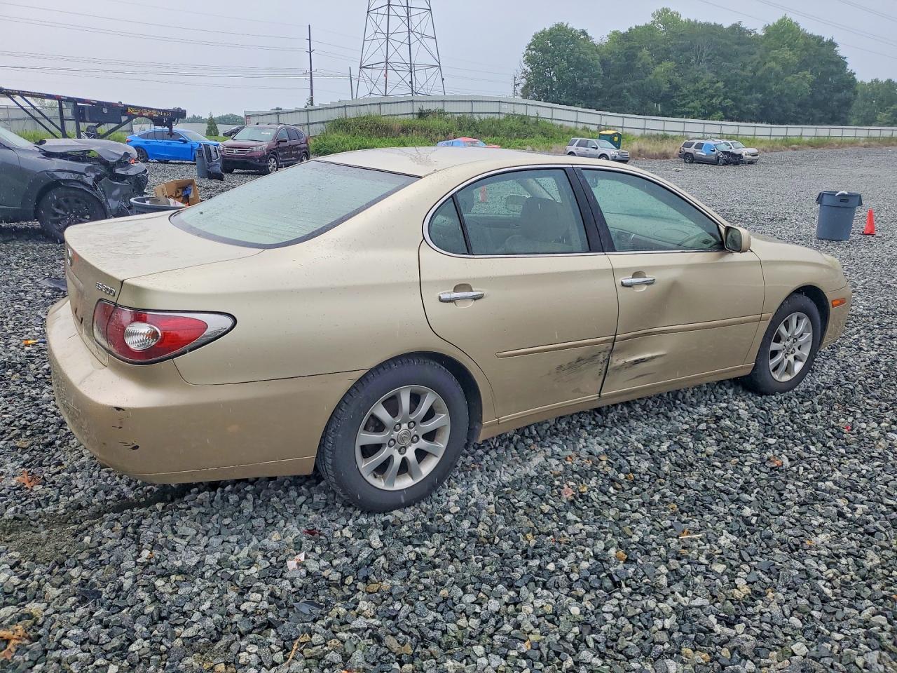 2003 Lexus Es 300 Gold vin: JTHBF30G530122359