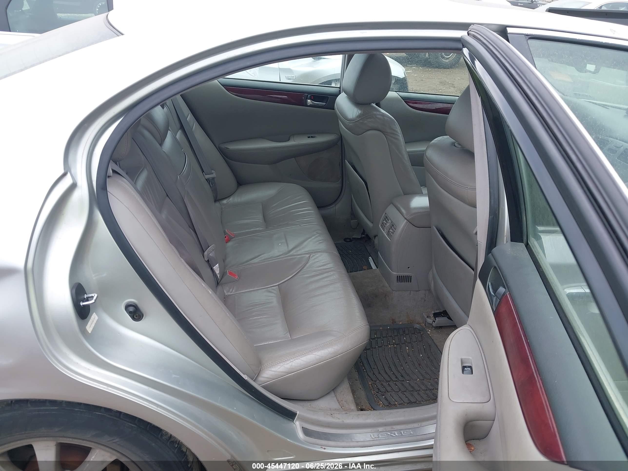2003 Lexus Es 300   Серебряный vin: JTHBF30G530123687