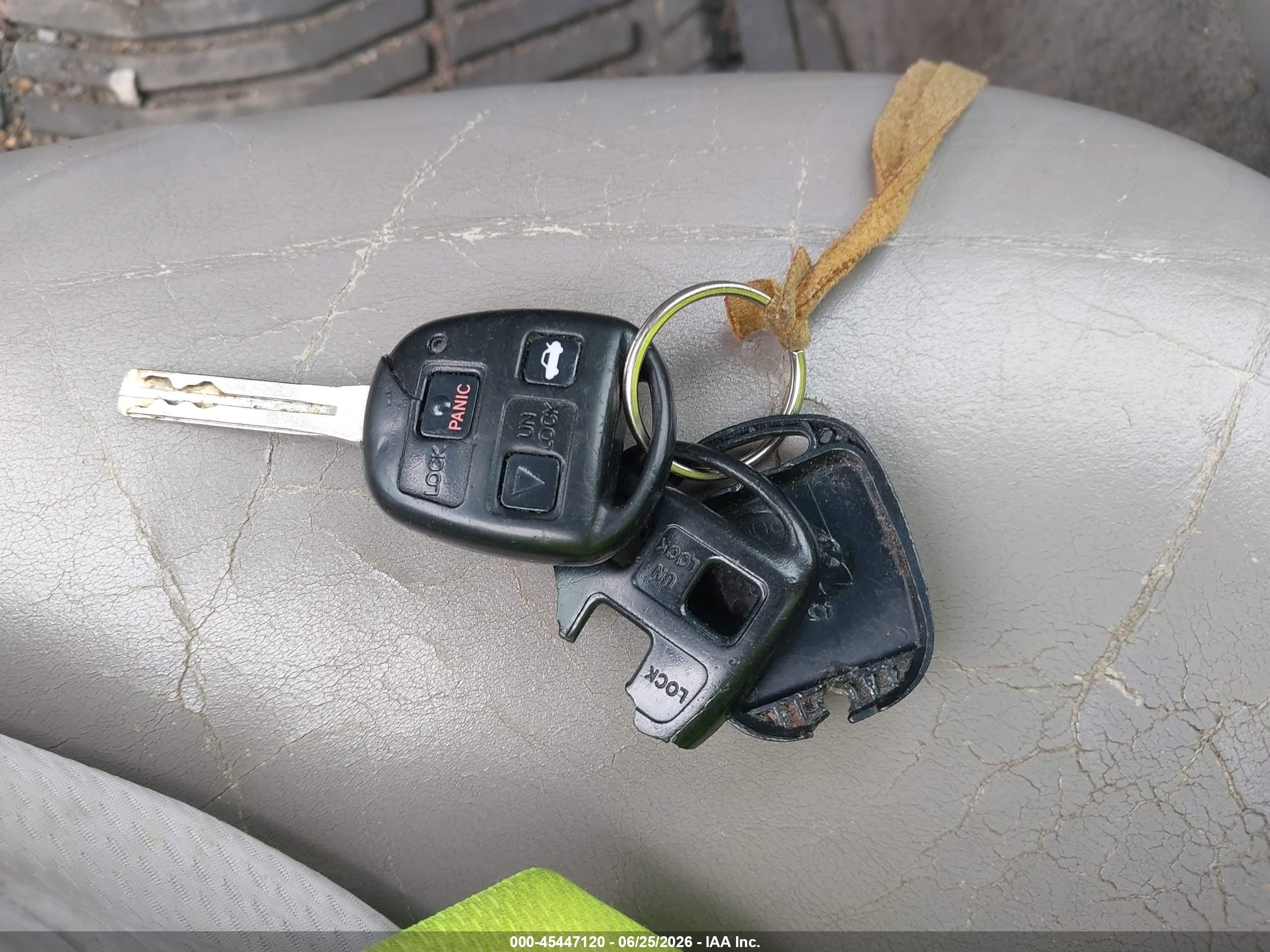 2003 Lexus Es 300   Серебряный vin: JTHBF30G530123687