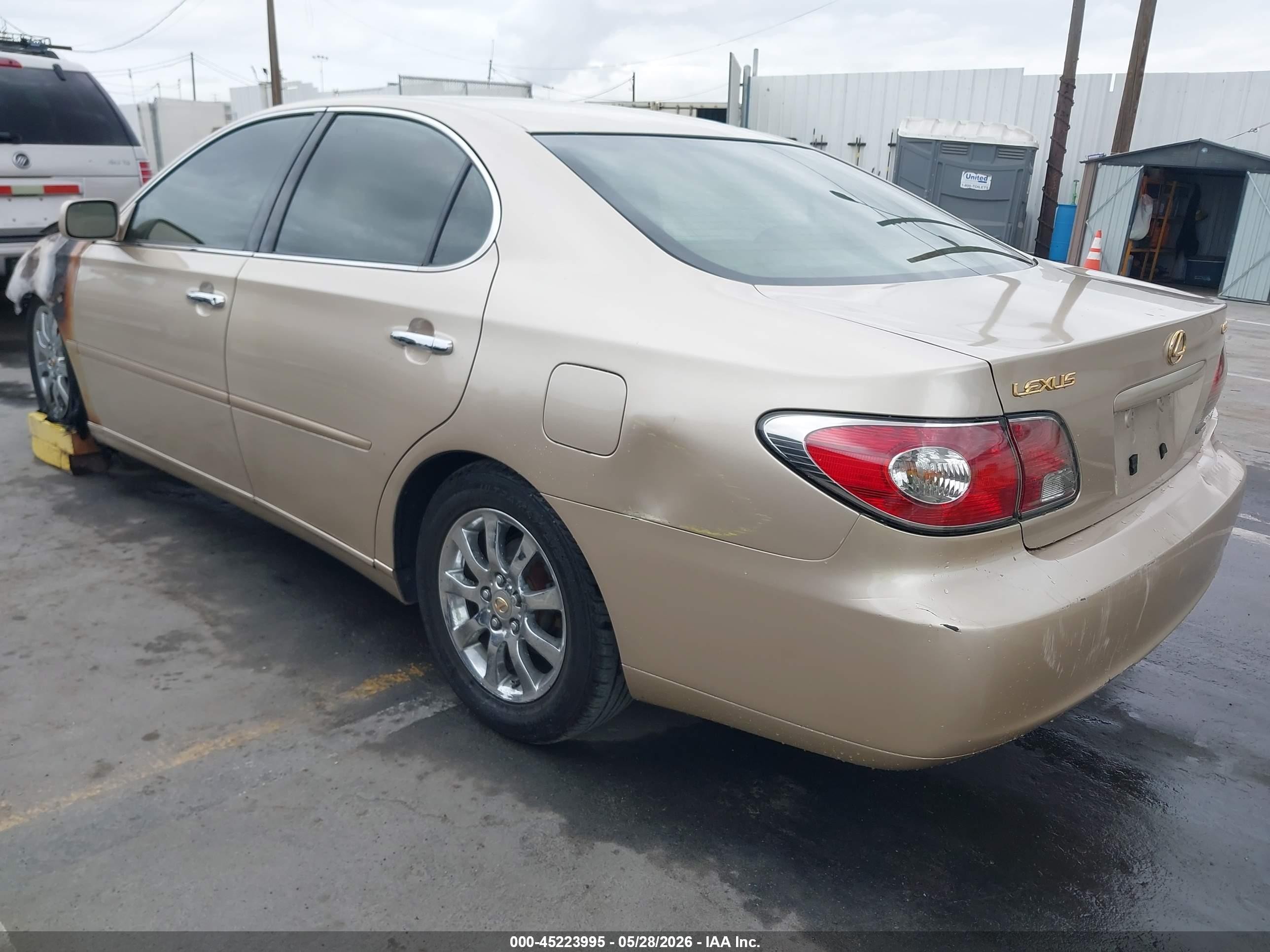 2003 Lexus Es 300 Beige vin: JTHBF30G530139601