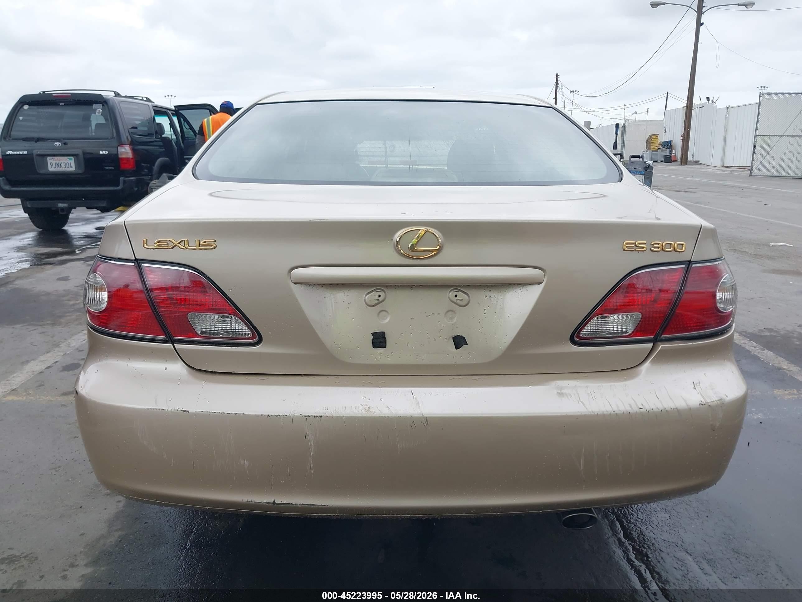 2003 Lexus Es 300 Beige vin: JTHBF30G530139601