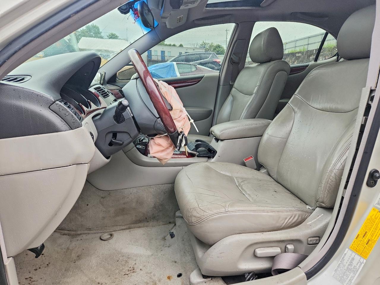 2002 Lexus Es 300 Silver vin: JTHBF30G620011835