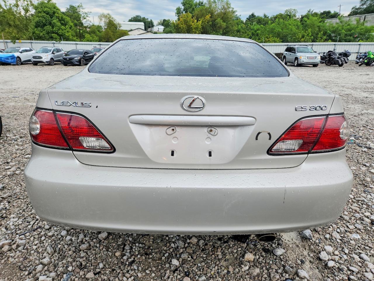 2002 Lexus Es 300 Silver vin: JTHBF30G620011835