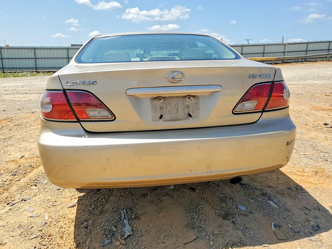 2002 Lexus Es 300 Gold vin: JTHBF30G620042339