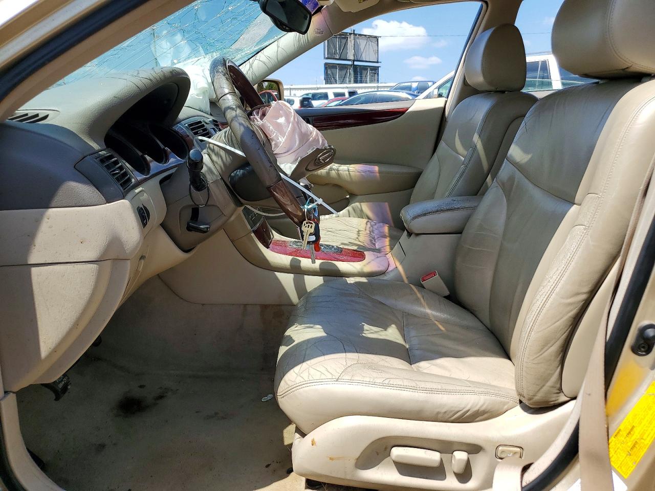 2002 Lexus Es 300 Gold vin: JTHBF30G620042339
