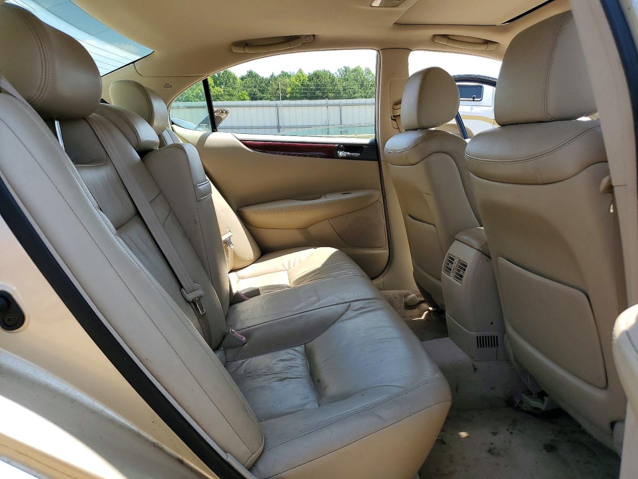 2002 Lexus Es 300 Gold vin: JTHBF30G620042339