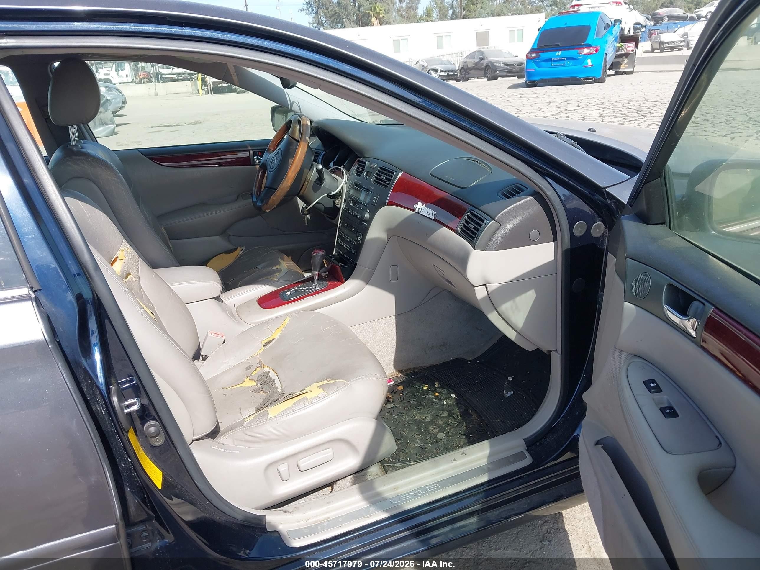 2002 Lexus Es 300   Gray vin: JTHBF30G625007660