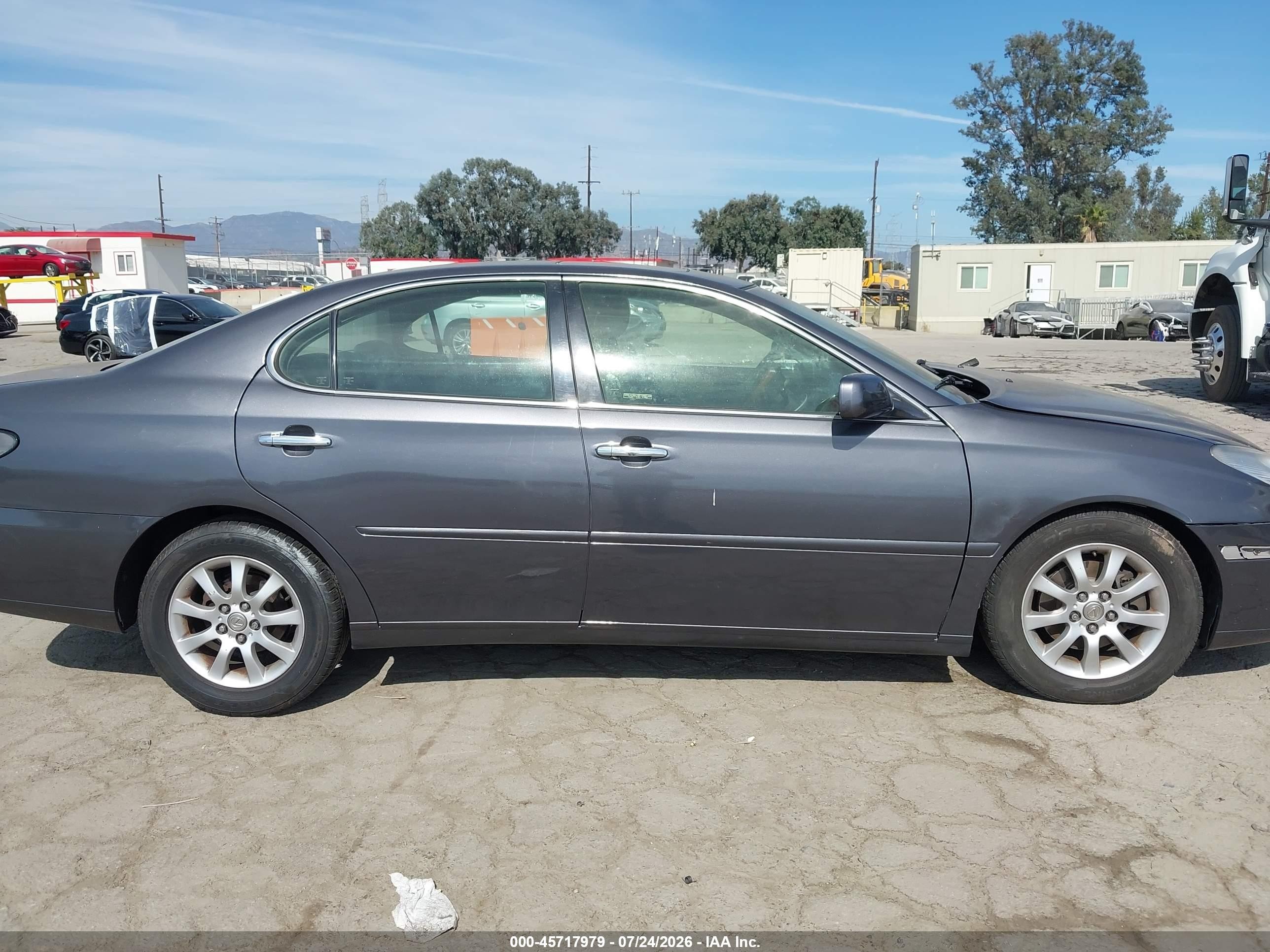 2002 Lexus Es 300   Gray vin: JTHBF30G625007660