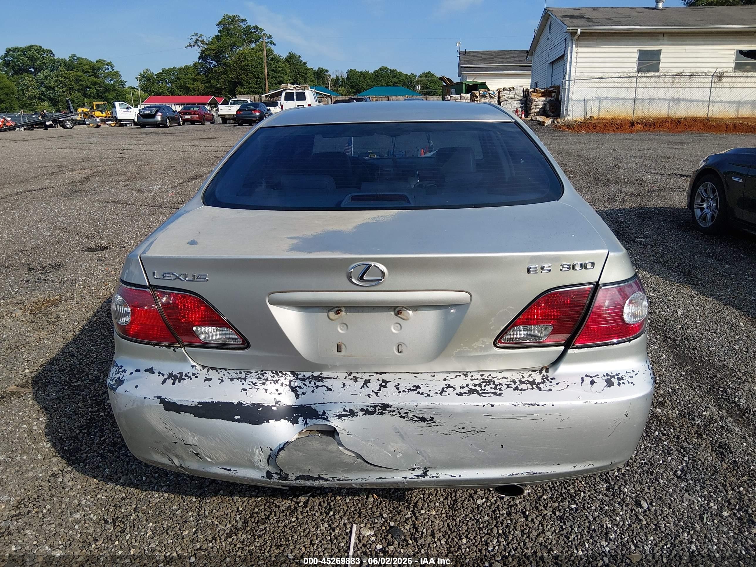 2002 Lexus Es 300   Silver vin: JTHBF30G625020425