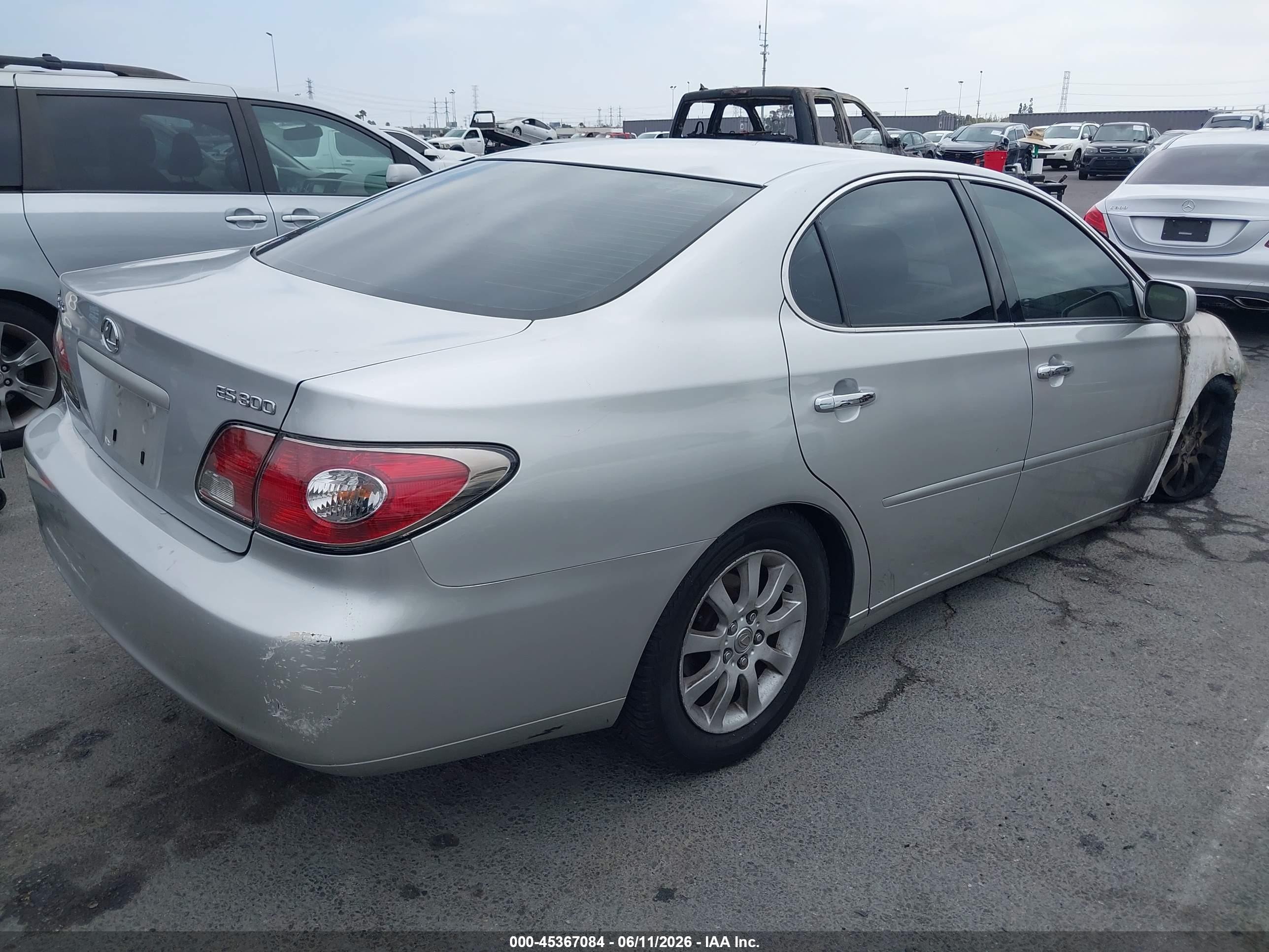 2003 Lexus Es 300   vin: JTHBF30G630110608