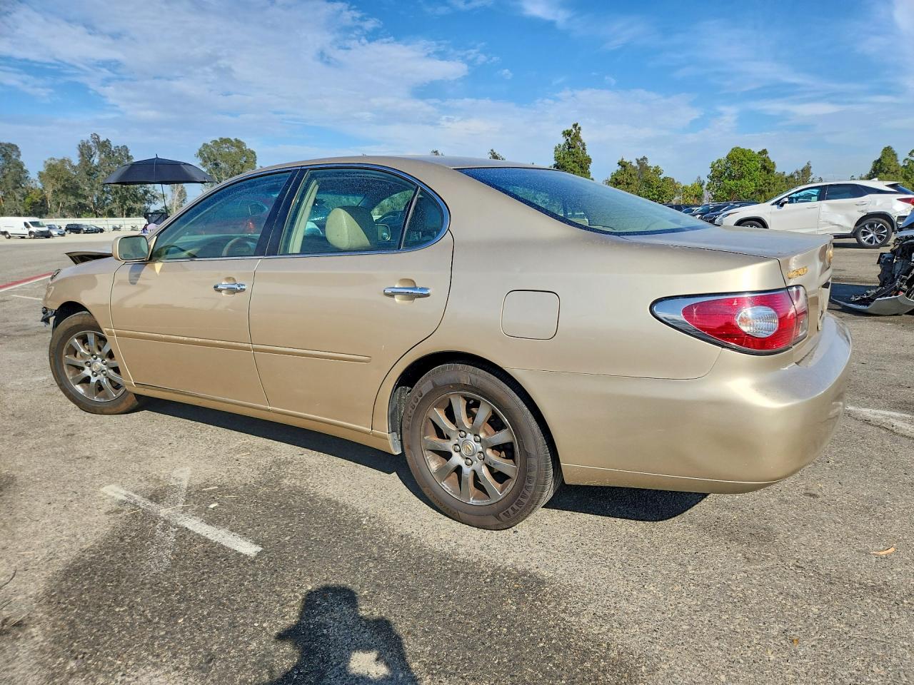 2003 Lexus Es 300 Gold vin: JTHBF30G636011297