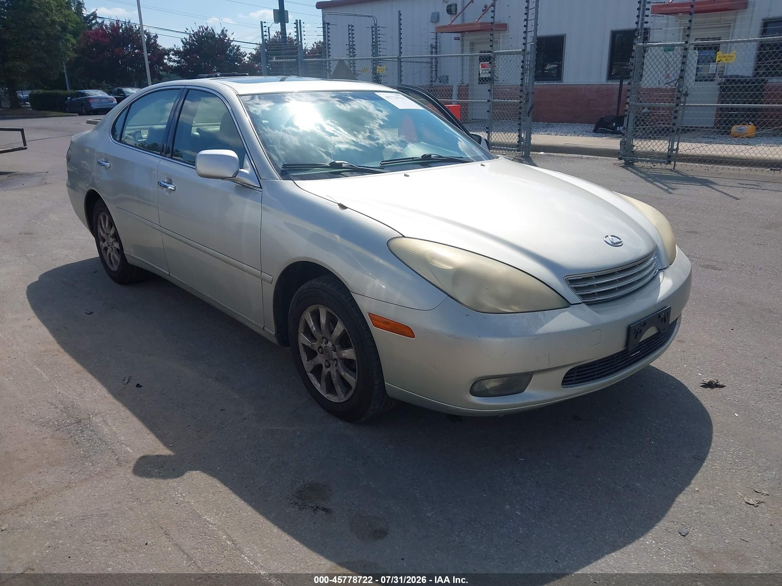 2003 Lexus Es 300   Silver vin: JTHBF30G636014720
