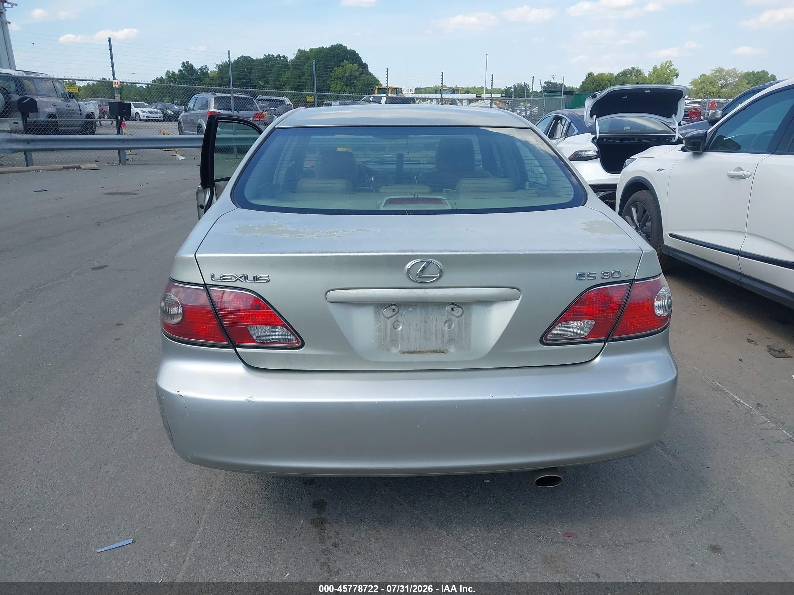 2003 Lexus Es 300 Silver vin: JTHBF30G636014720
