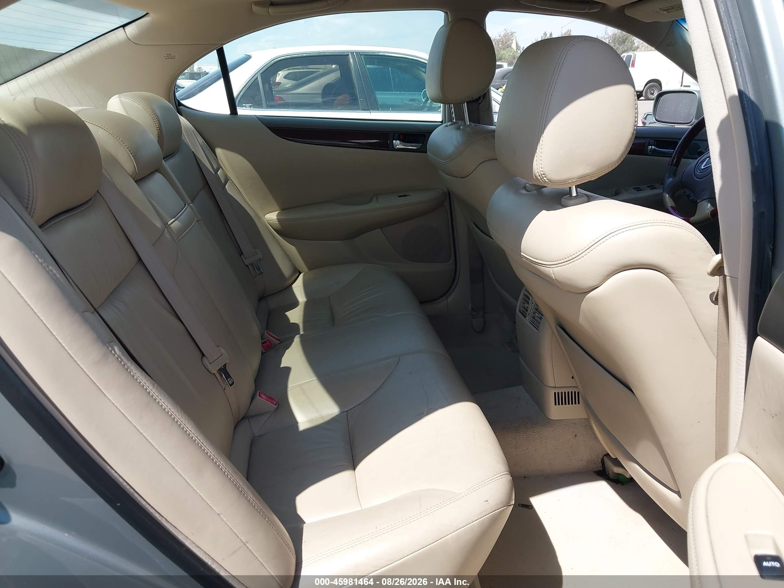 2003 Lexus Es 300   Gray vin: JTHBF30G636018010