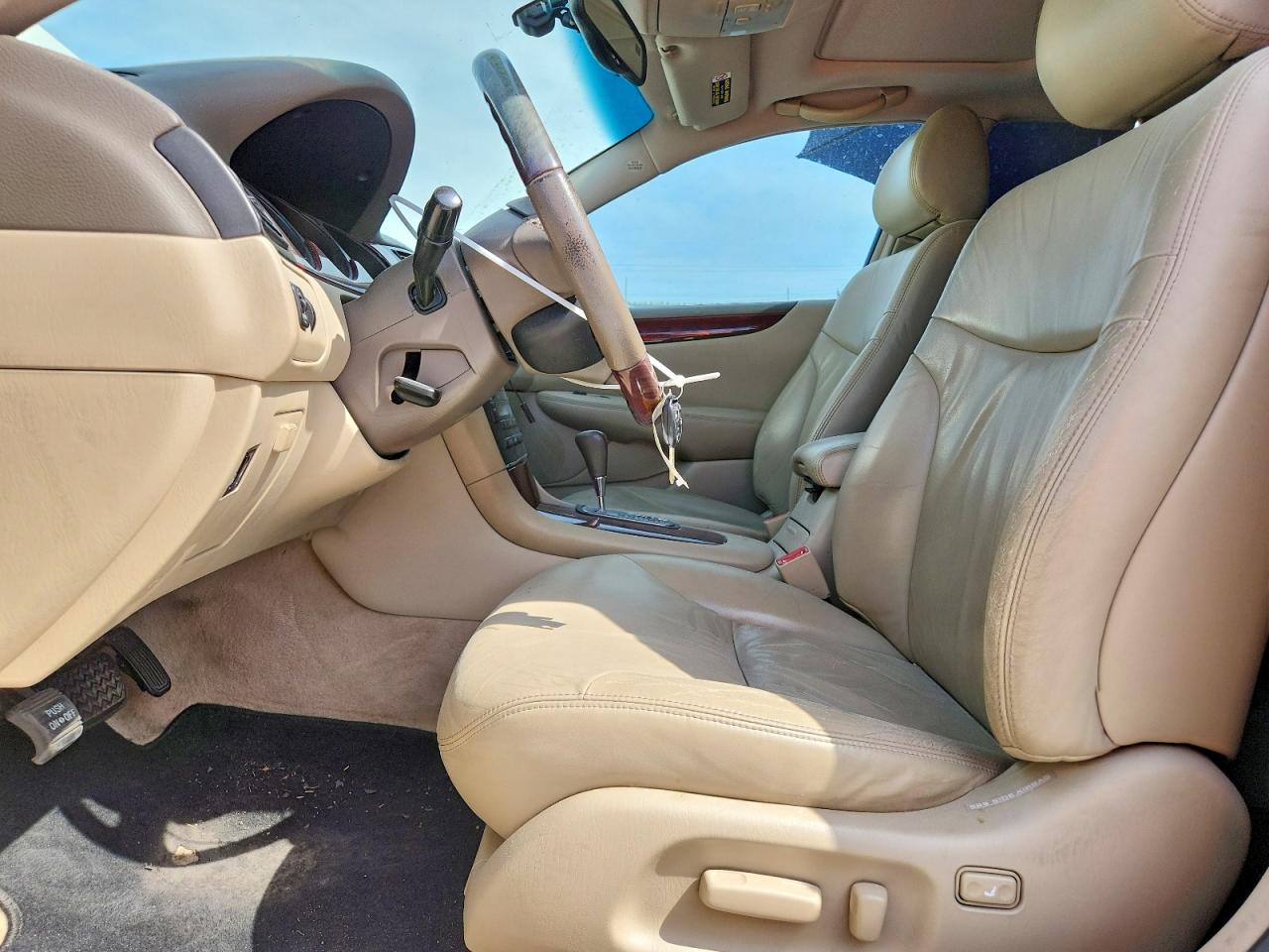 2002 Lexus Es 300 White vin: JTHBF30G720038624