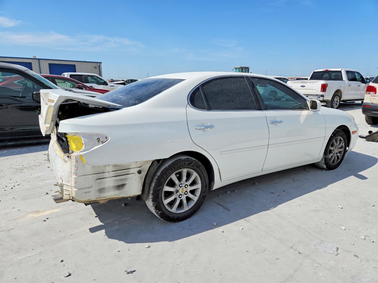 2002 Lexus Es 300 White vin: JTHBF30G720038624