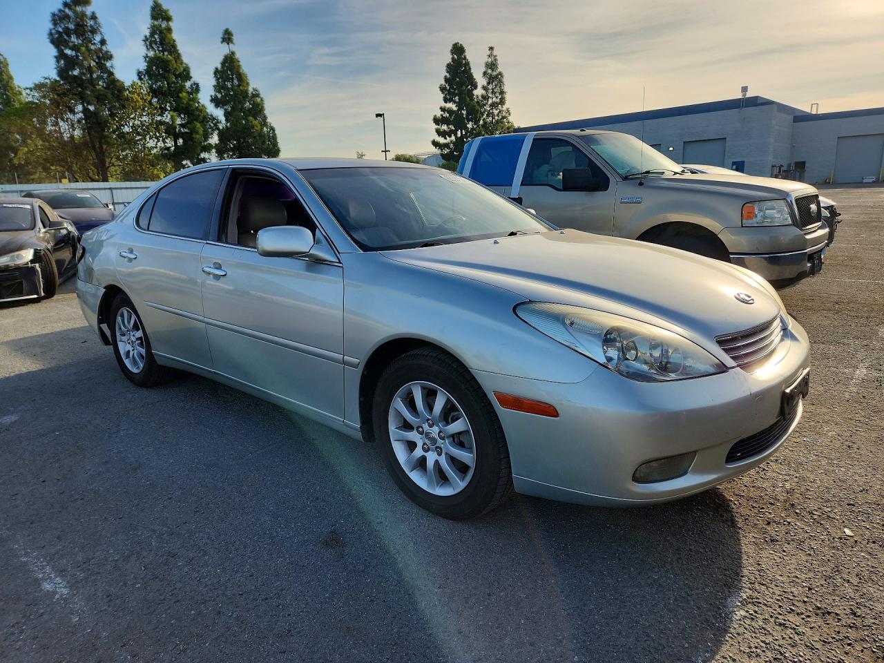 2002 Lexus Es 300 Серебряный vin: JTHBF30G720051664