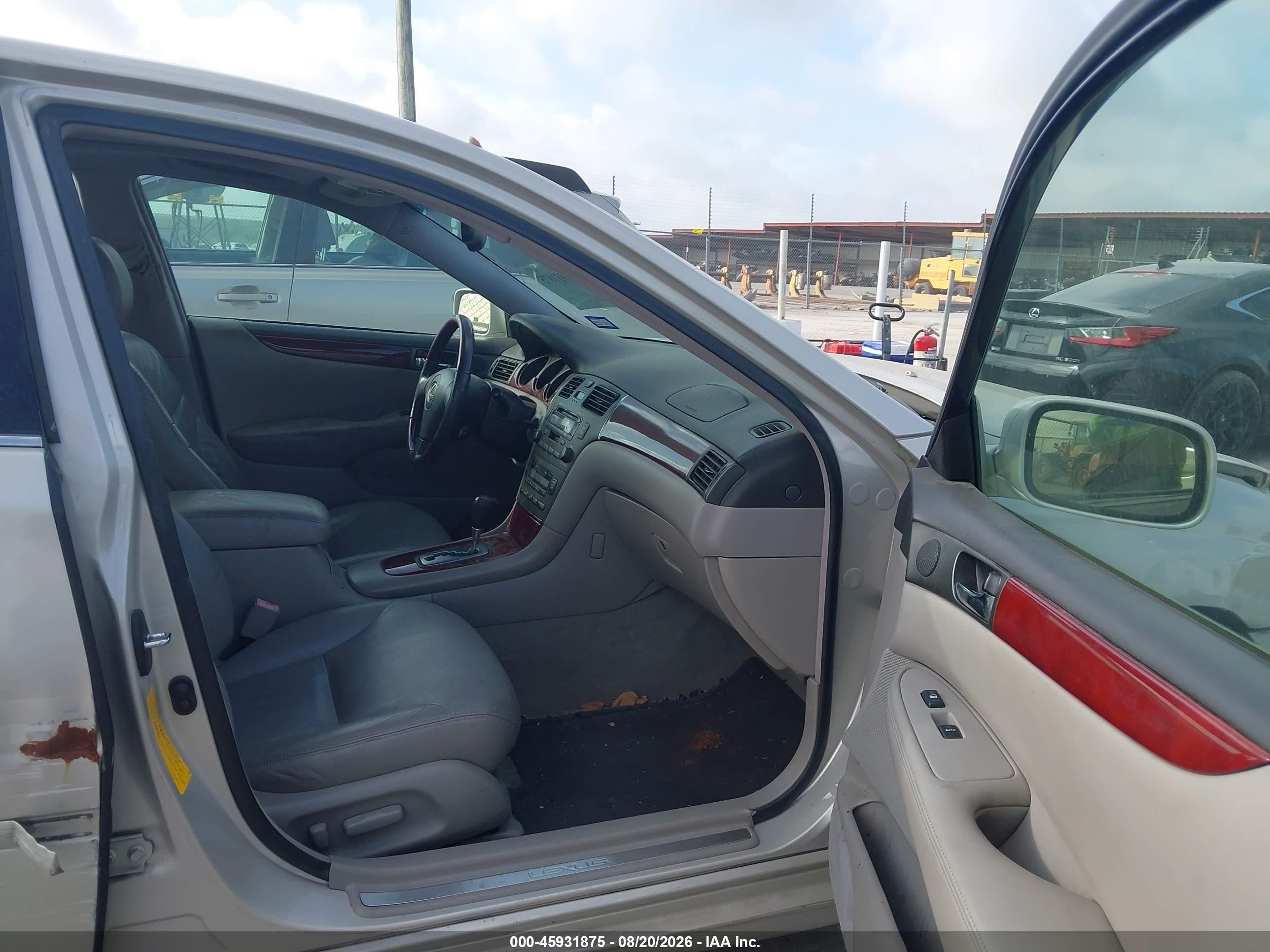 2002 Lexus Es 300   Silver vin: JTHBF30G720055360