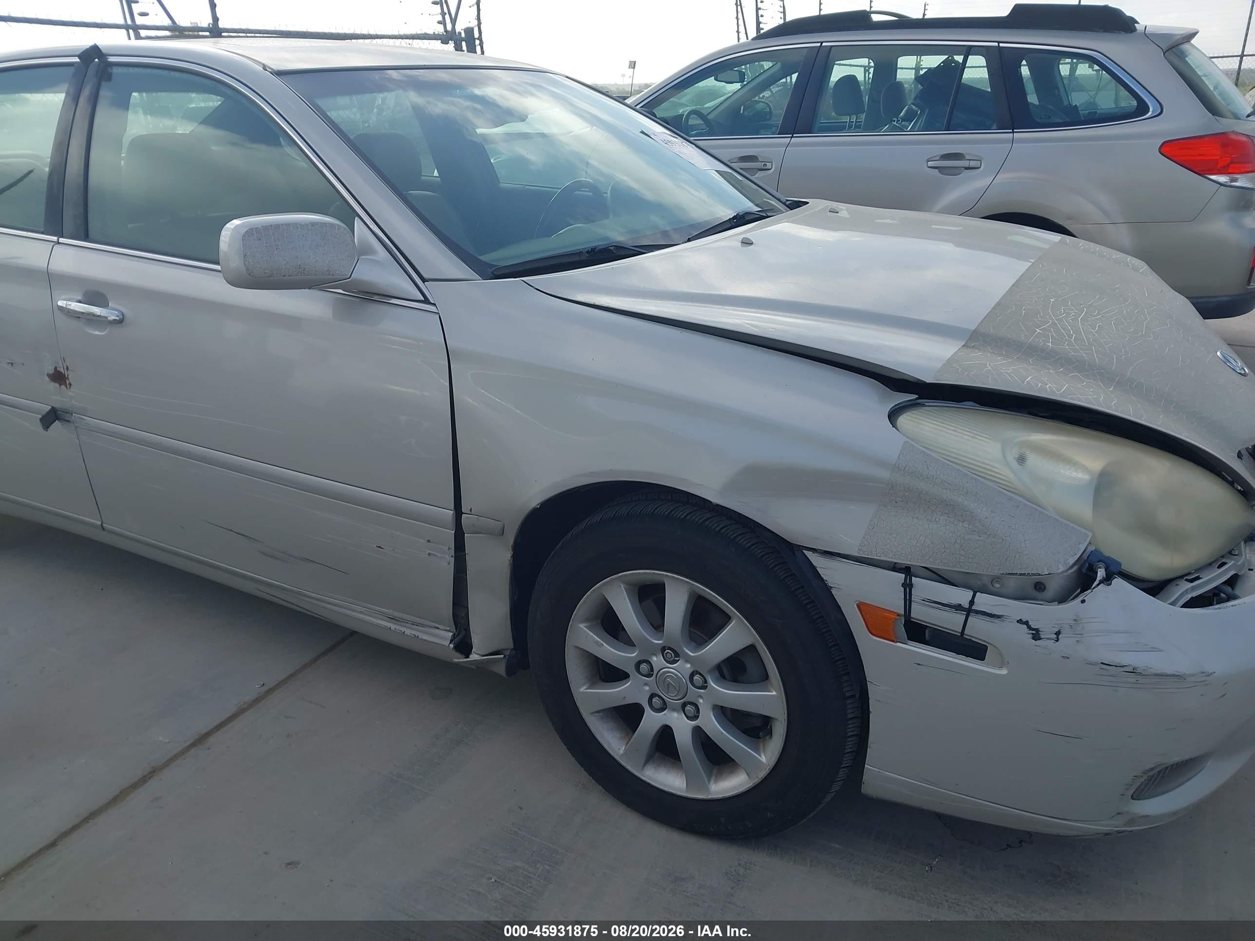 2002 Lexus Es 300   Silver vin: JTHBF30G720055360