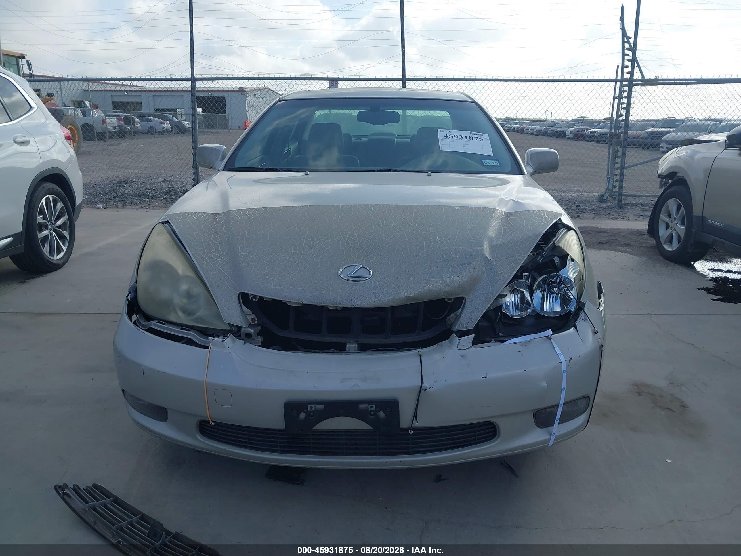 2002 Lexus Es 300   Silver vin: JTHBF30G720055360