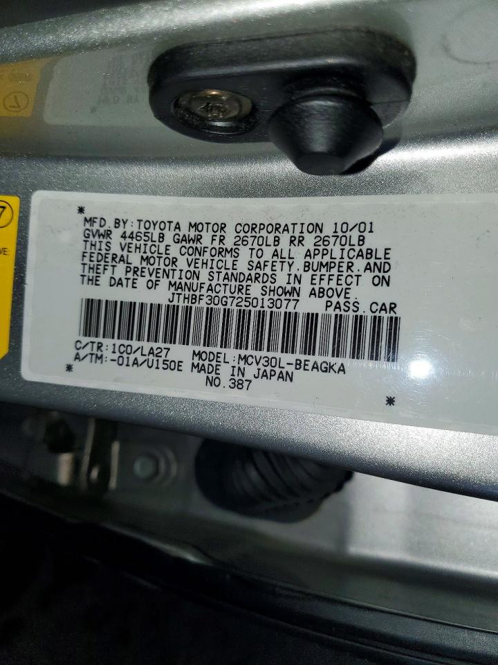 2002 Lexus Es 300 Silver vin: JTHBF30G725013077