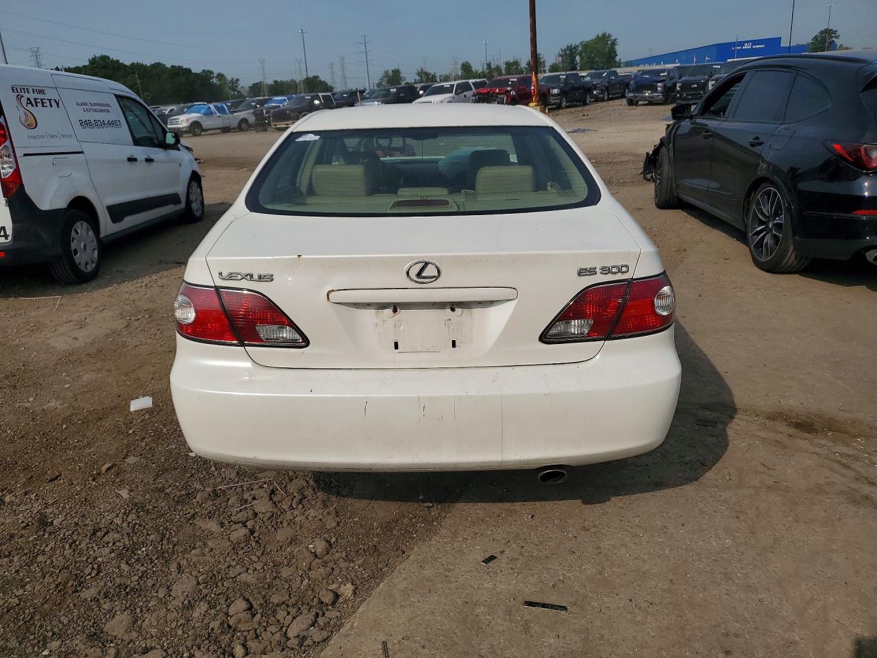 2003 Lexus Es 300 White vin: JTHBF30G736001569